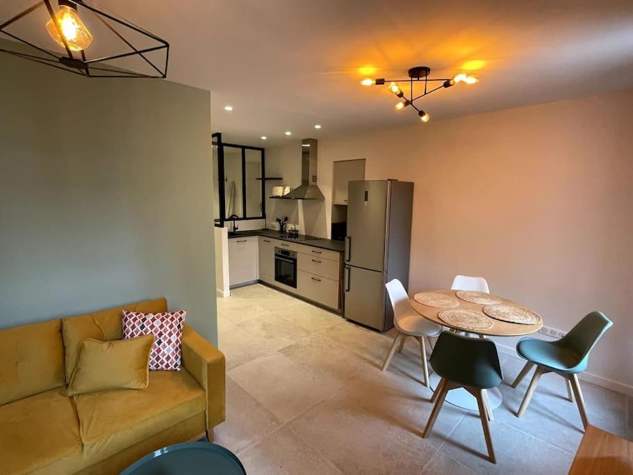 Appartement Neuf Au Coeur De Tolone Esterno foto